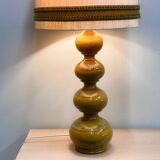 Lampe de table sculpturale vintage allemande Kaiser Leuchten des années 1970, grand modèle en céramique moutarde