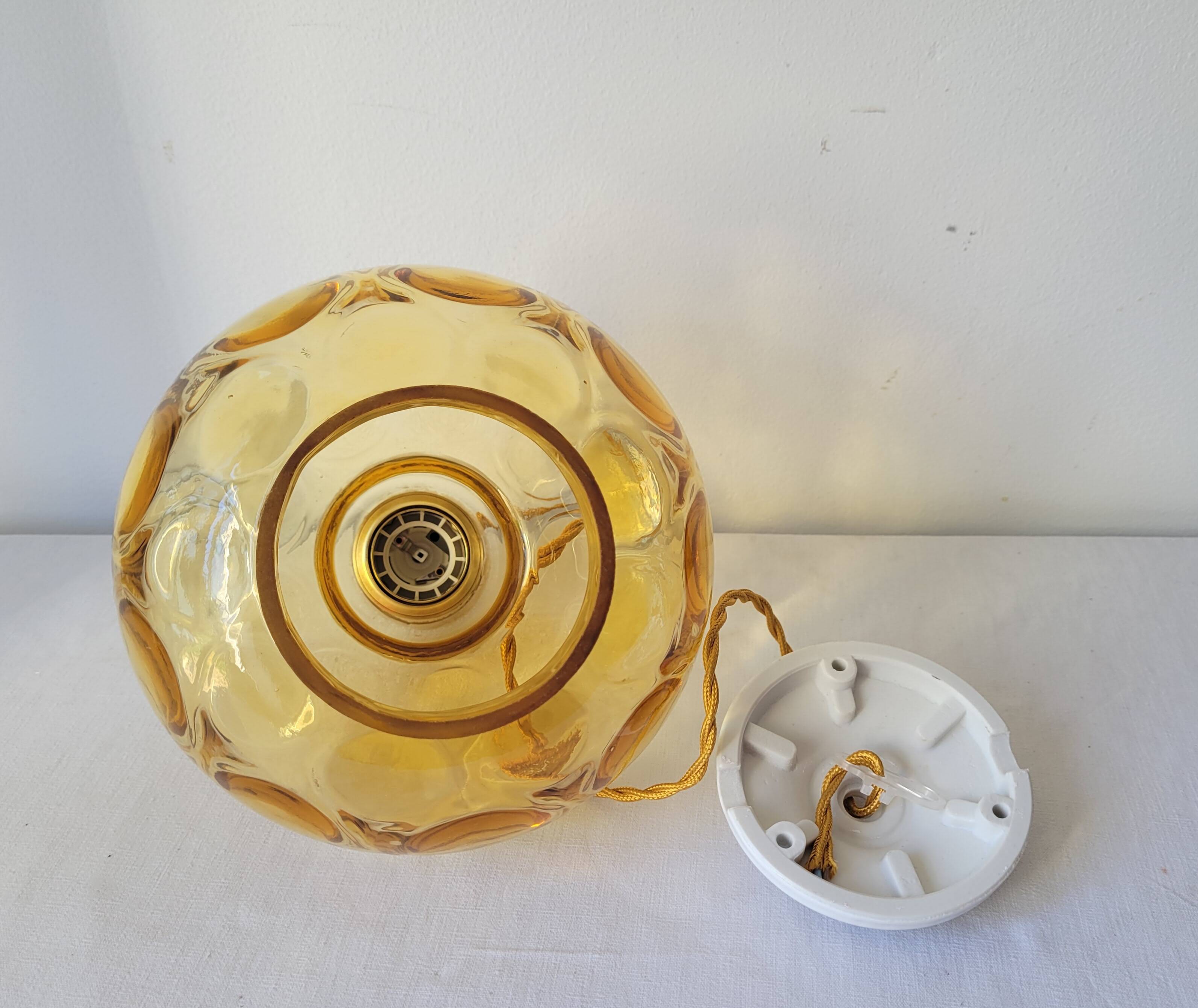 Faceted glass pendant light