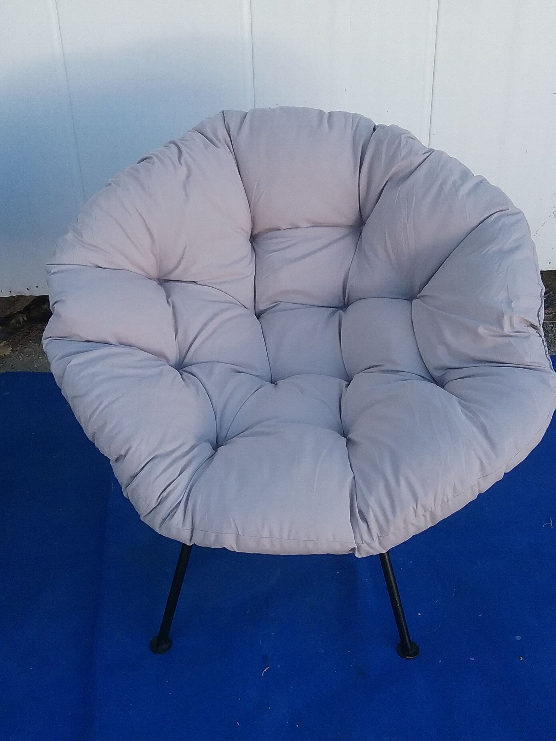 Paire de fauteuils vintage corbeille