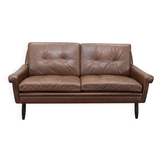 Mid-century Danish two-seat leather sofa by Svend Skipper, 1960s