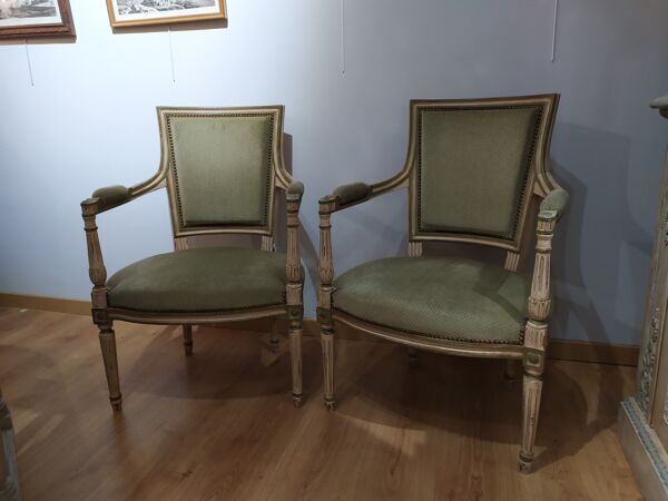 Paire de fauteuils de style directoire