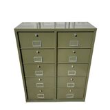 Industrial workshop furniture with 10 khaki flaps