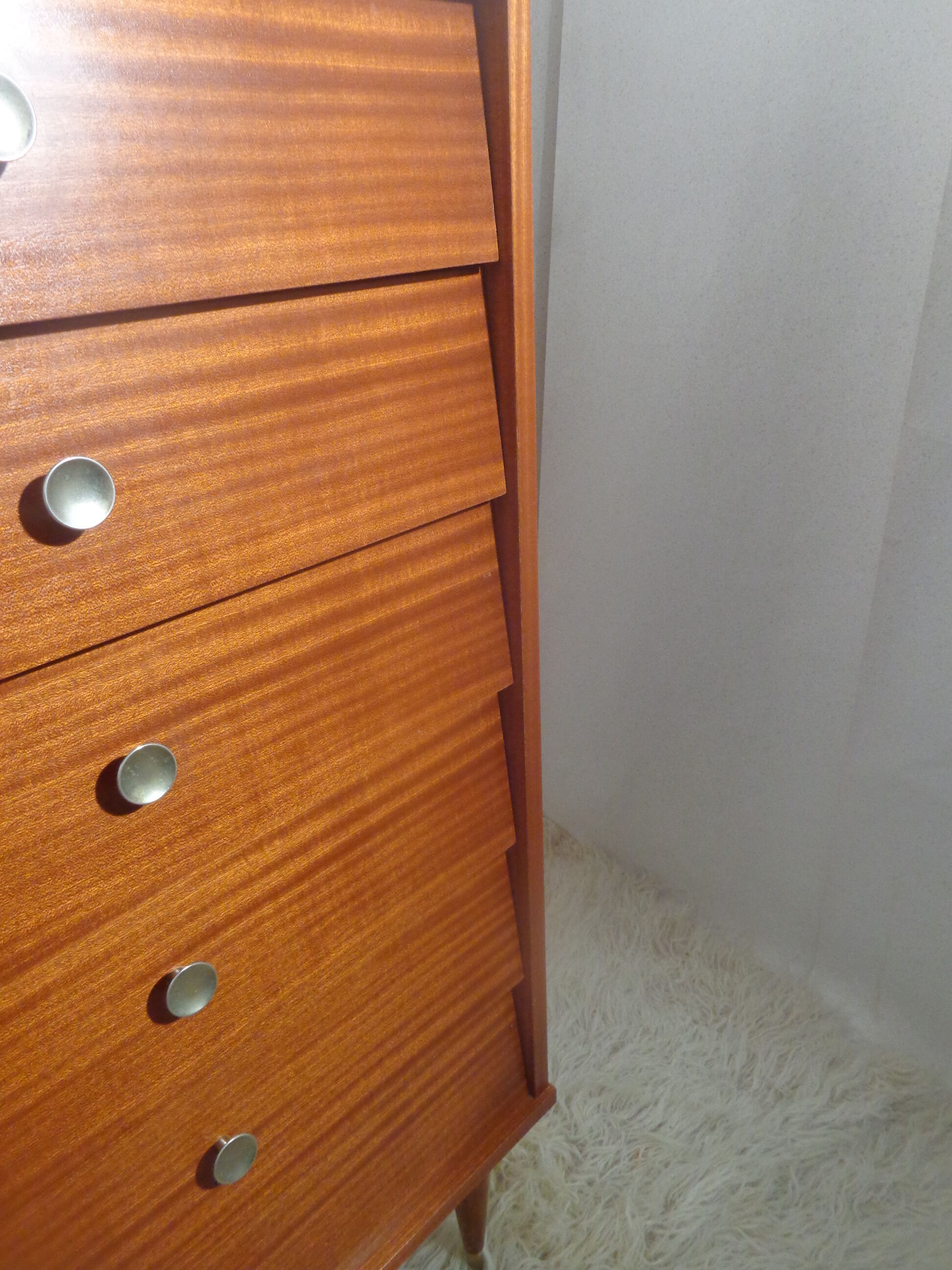 Vintage 1960s chest odf drawers