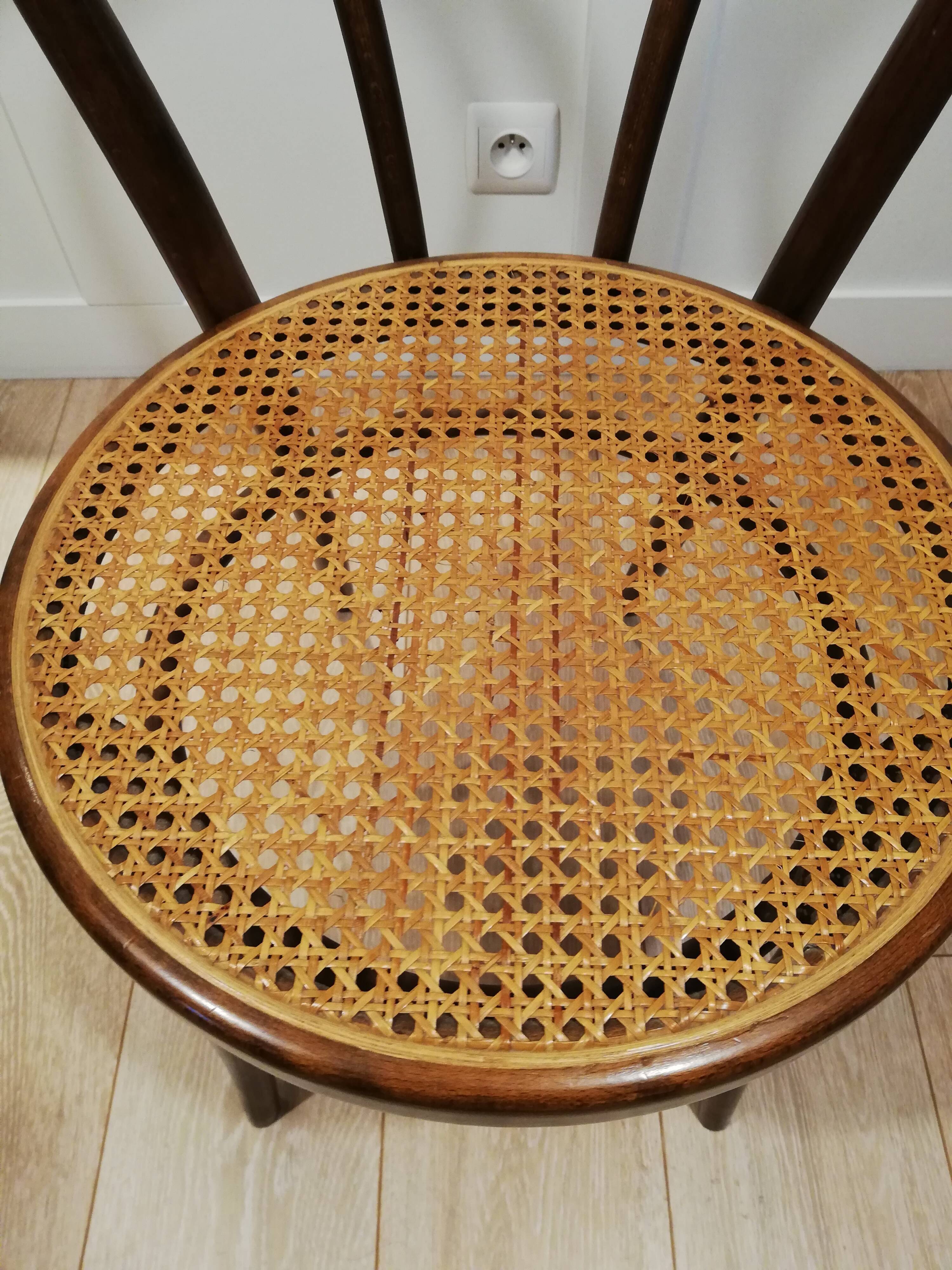 Lot de trois chaises bistrot