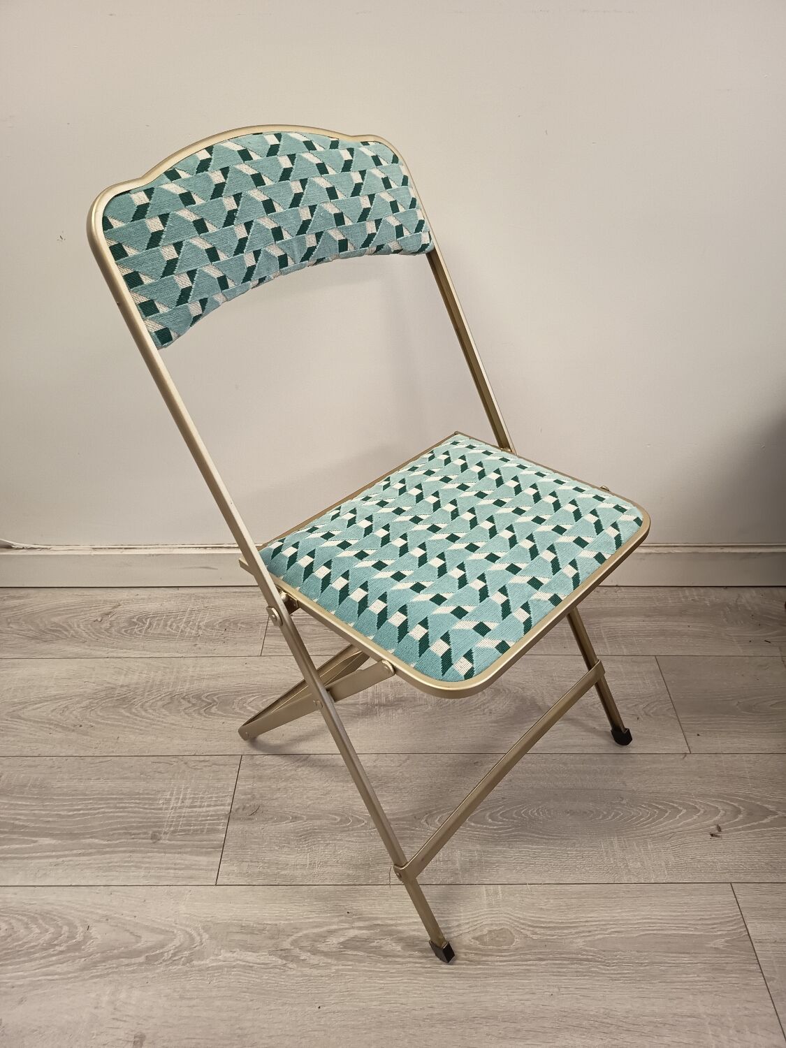 Folding chair
