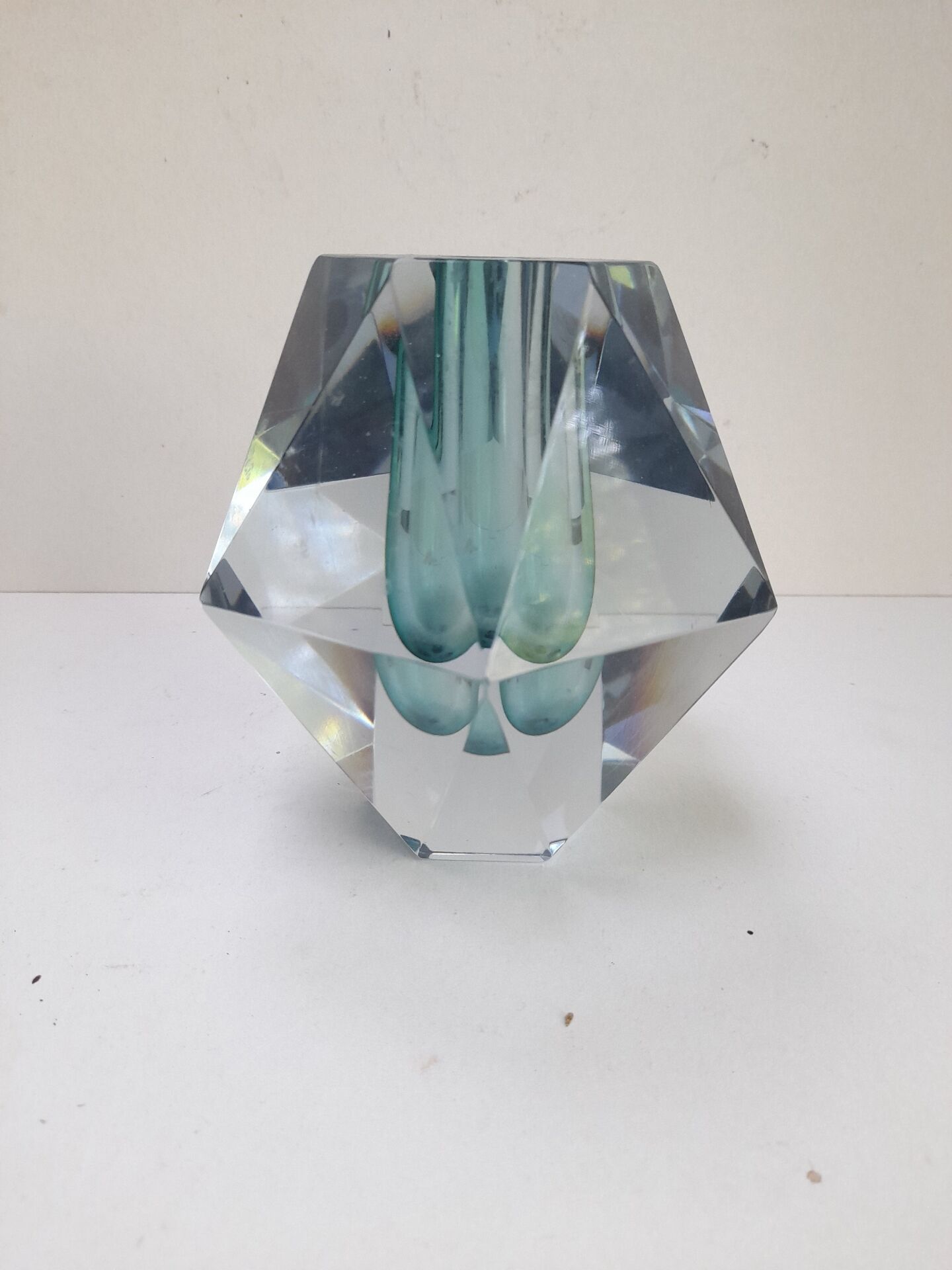 Facet vase Asta Strömberg signed
