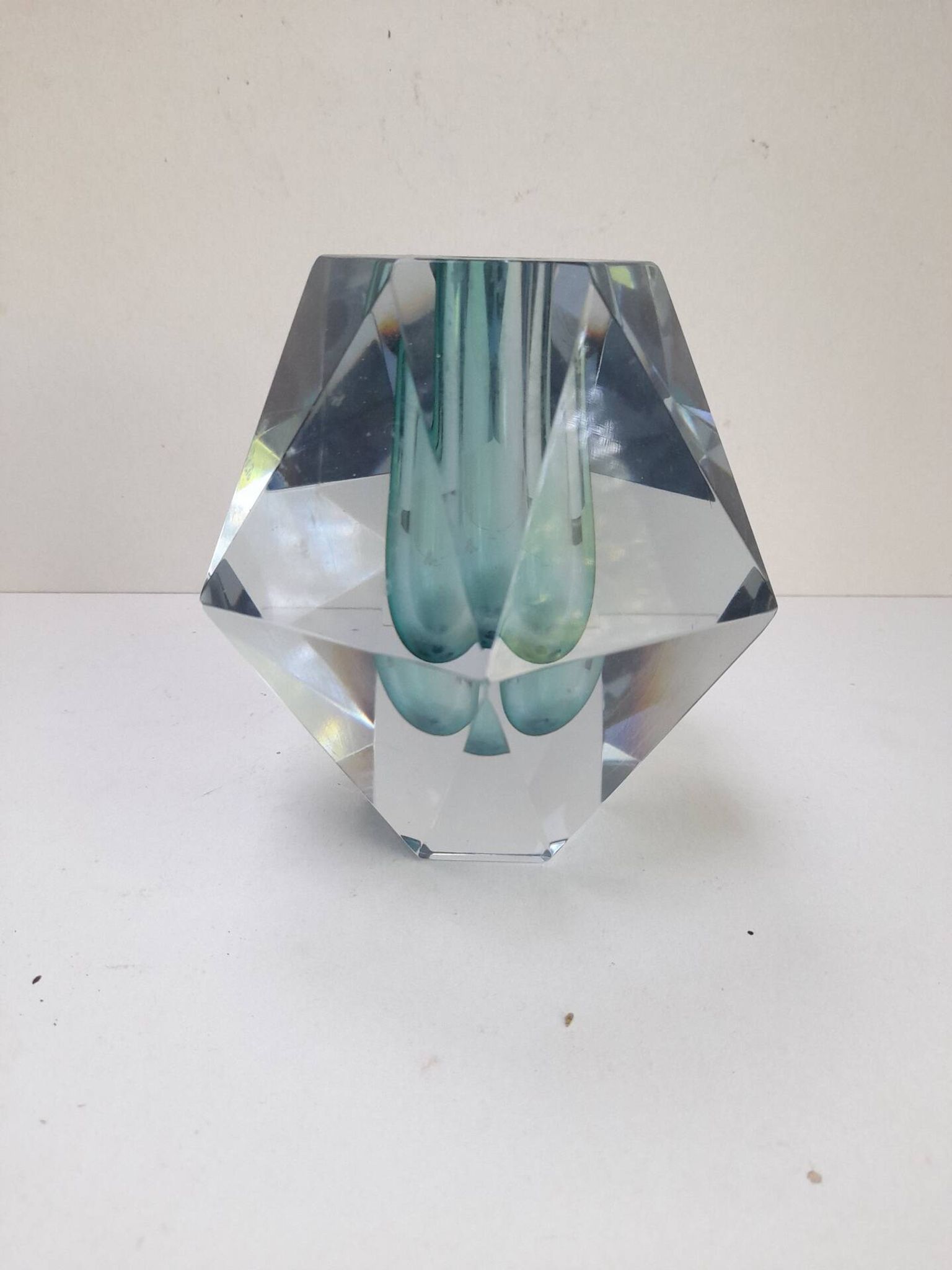 Facet vase Asta Strömberg signed