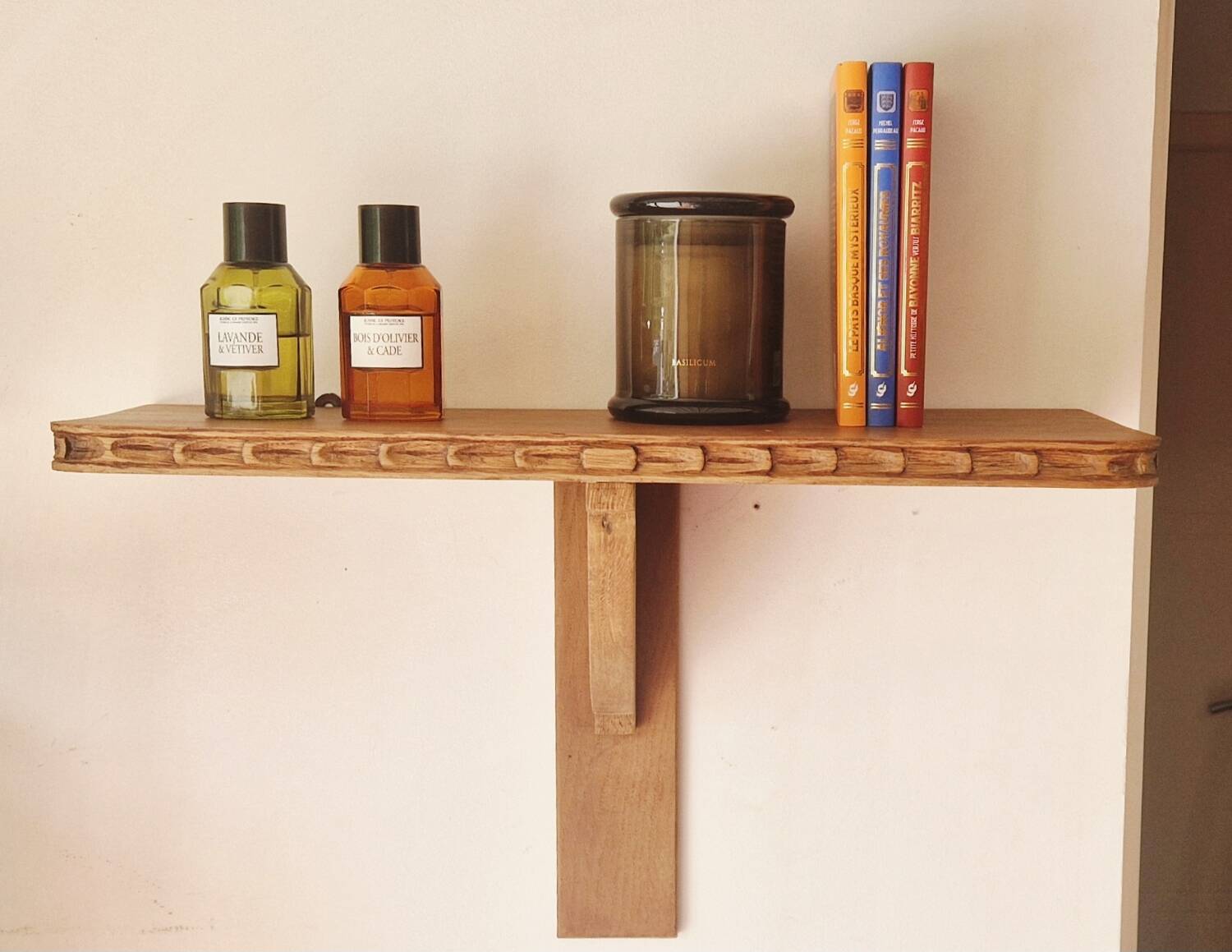 Solid oak wall shelf - Rustic Louis XVI style