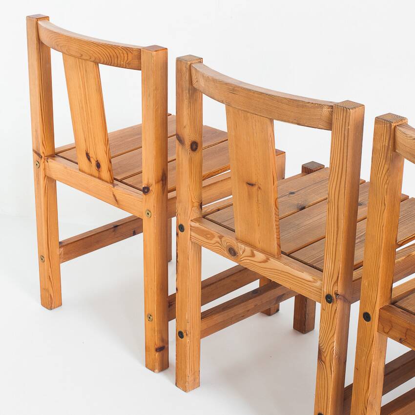 Set of four Scandinavian style chairs + bench. Pine wood. Produced by Sotka. Finland 70s