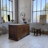 Central island trading counter in walnut