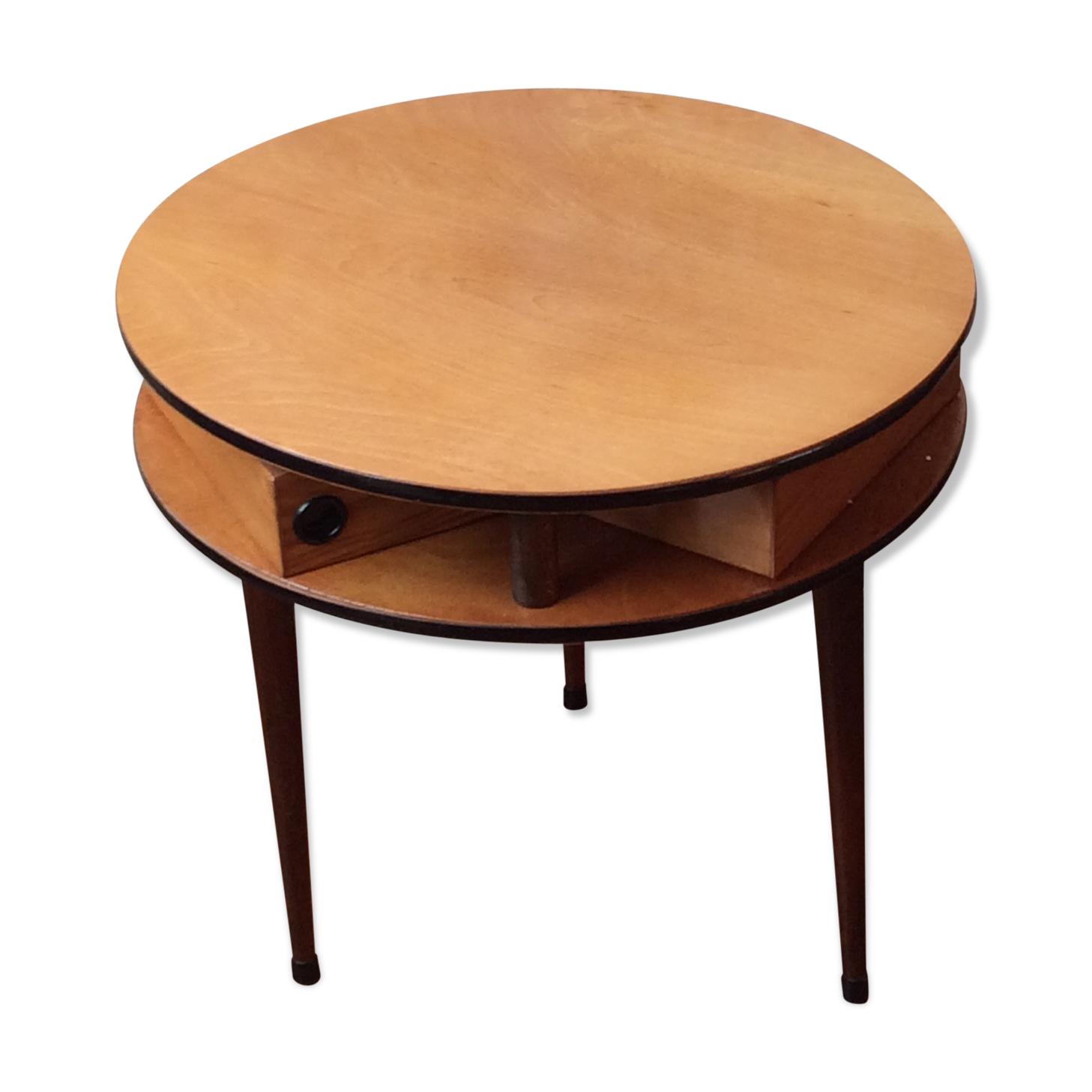 A worker sewing vintage from the 60s