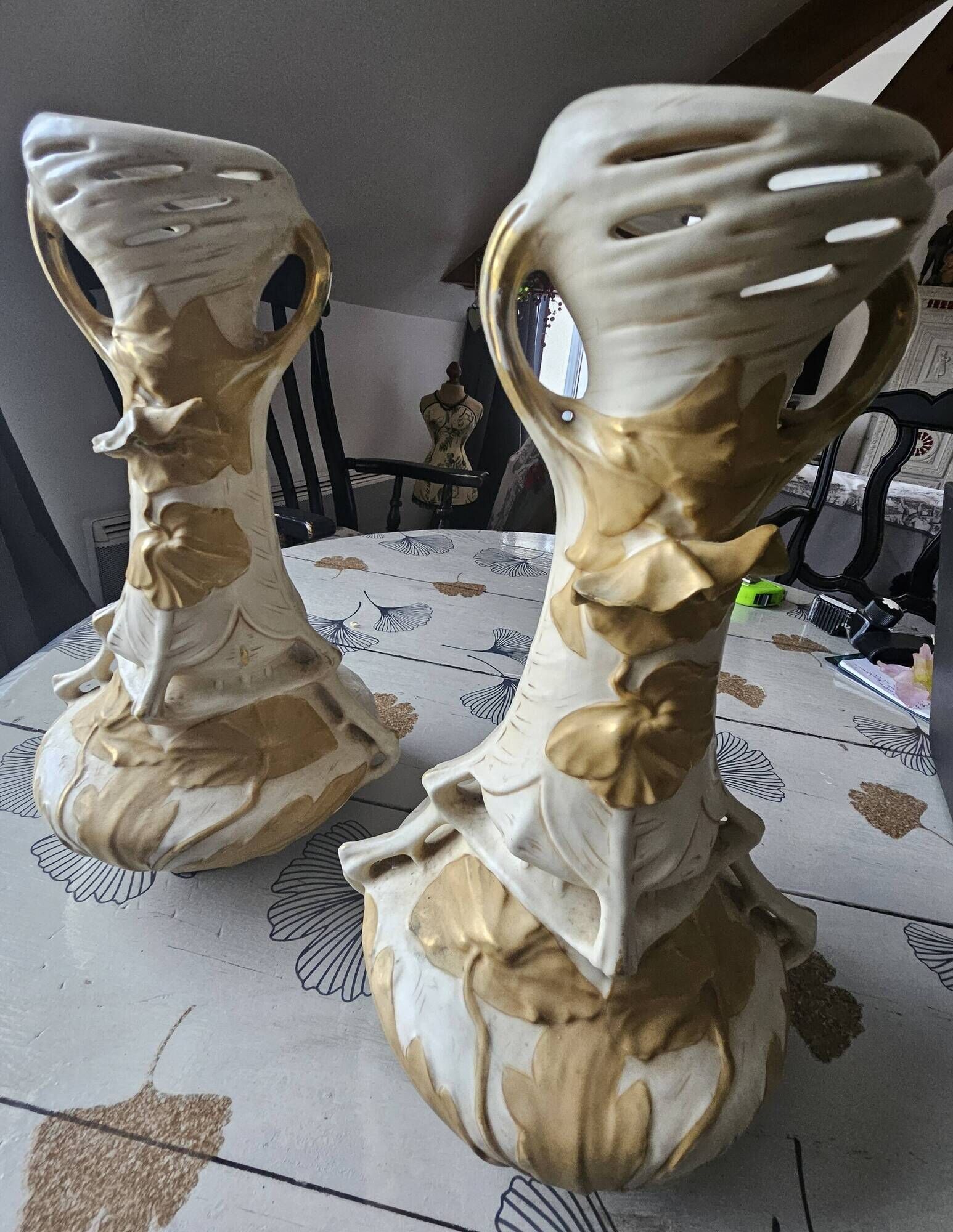 pair of vases