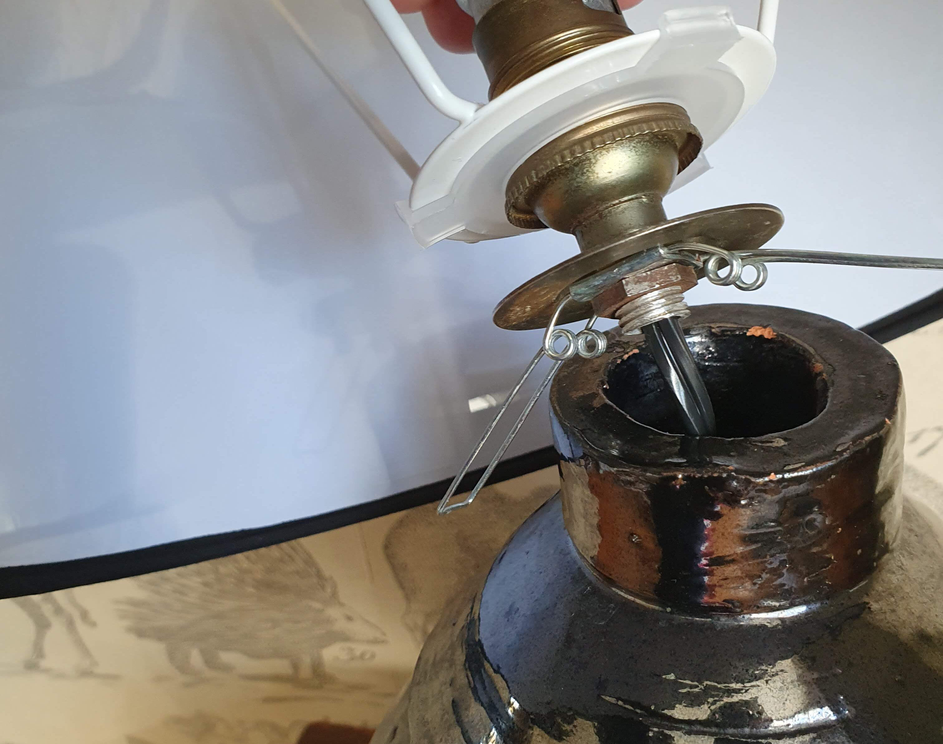 Black ceramic lamp