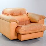Striking De Sede DS101 Cognac Leather Lounge Chair DS17. Switzerland, 1970s