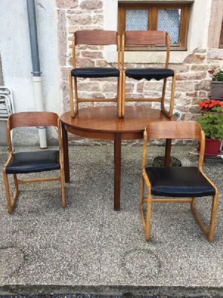 Sled chairs Baumann + table with extensions