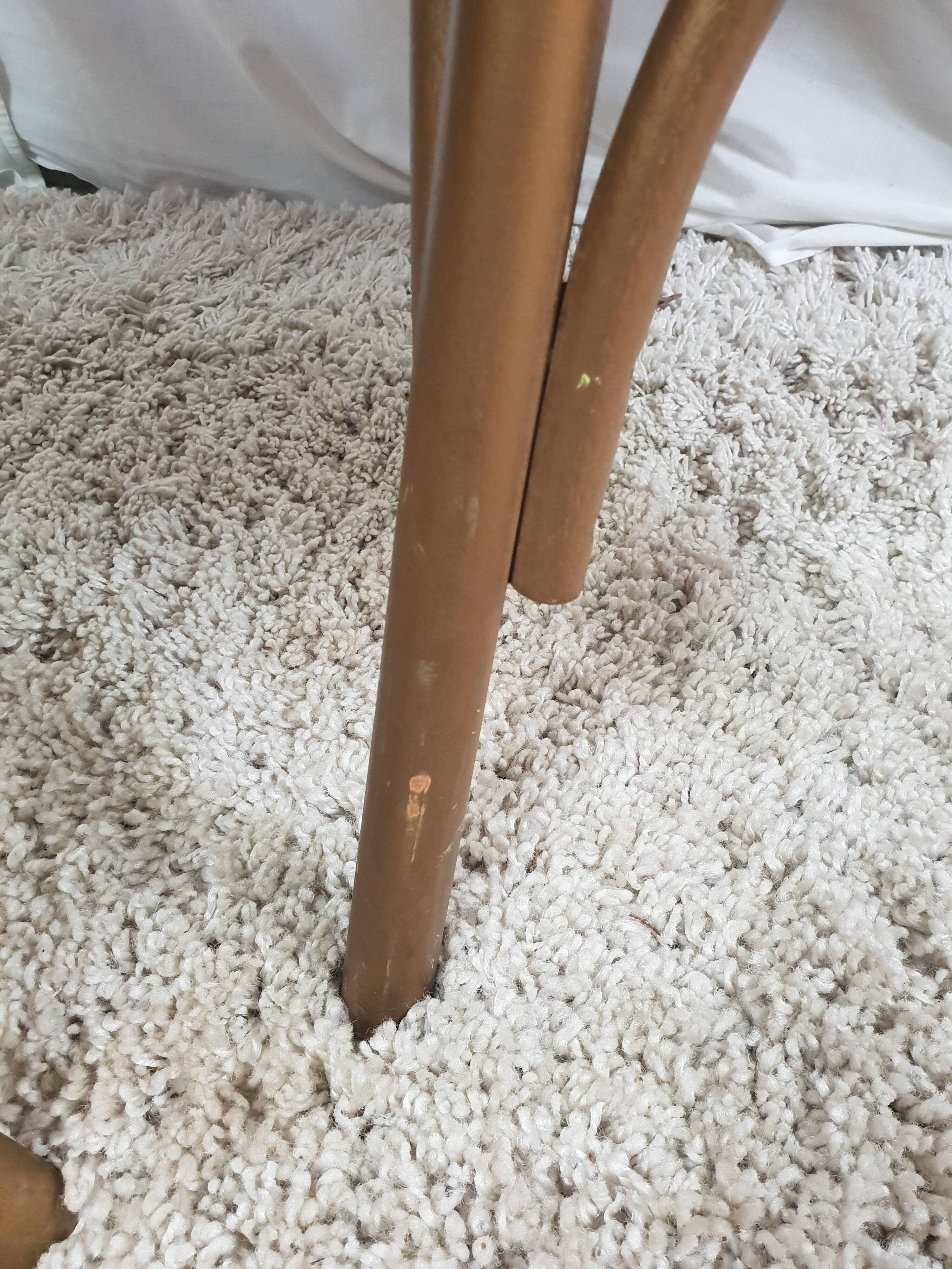 Paire de fauteuil Lloyd Loom doré