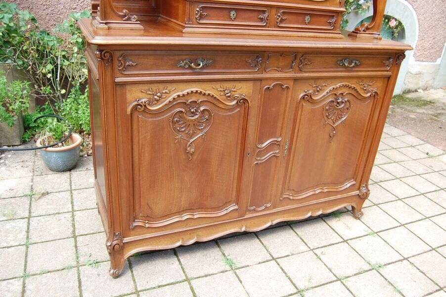 Buffet deux corps Napoléon III en noyer fin du 19e siècle