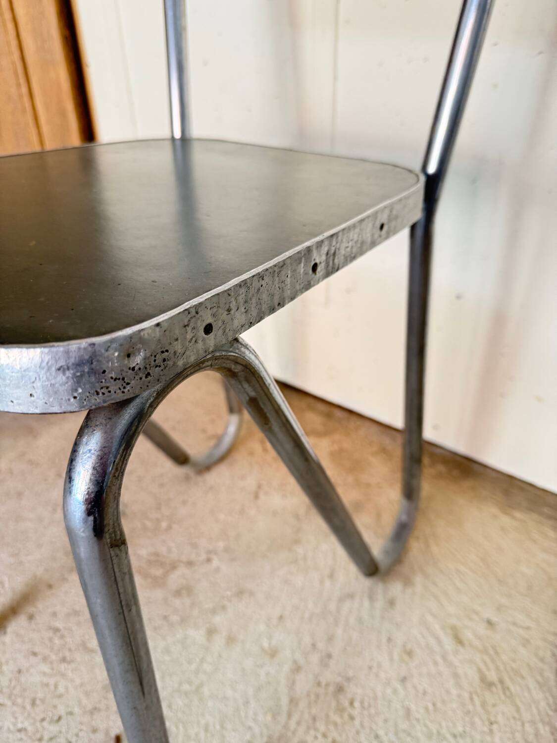 4 Modernist chairs from the 1930s