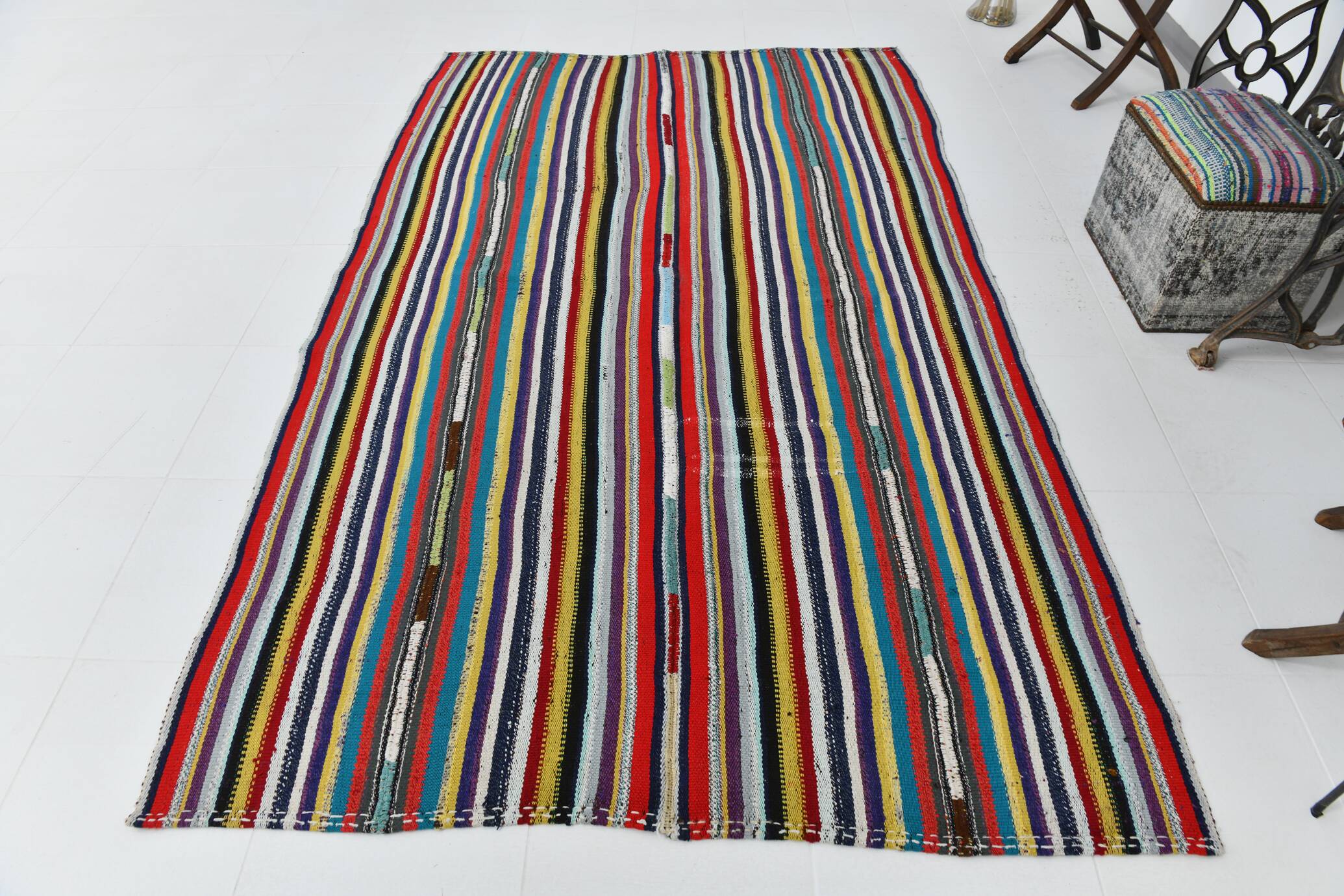 5x9 Vintage Kilim Rug, 165x269Cm