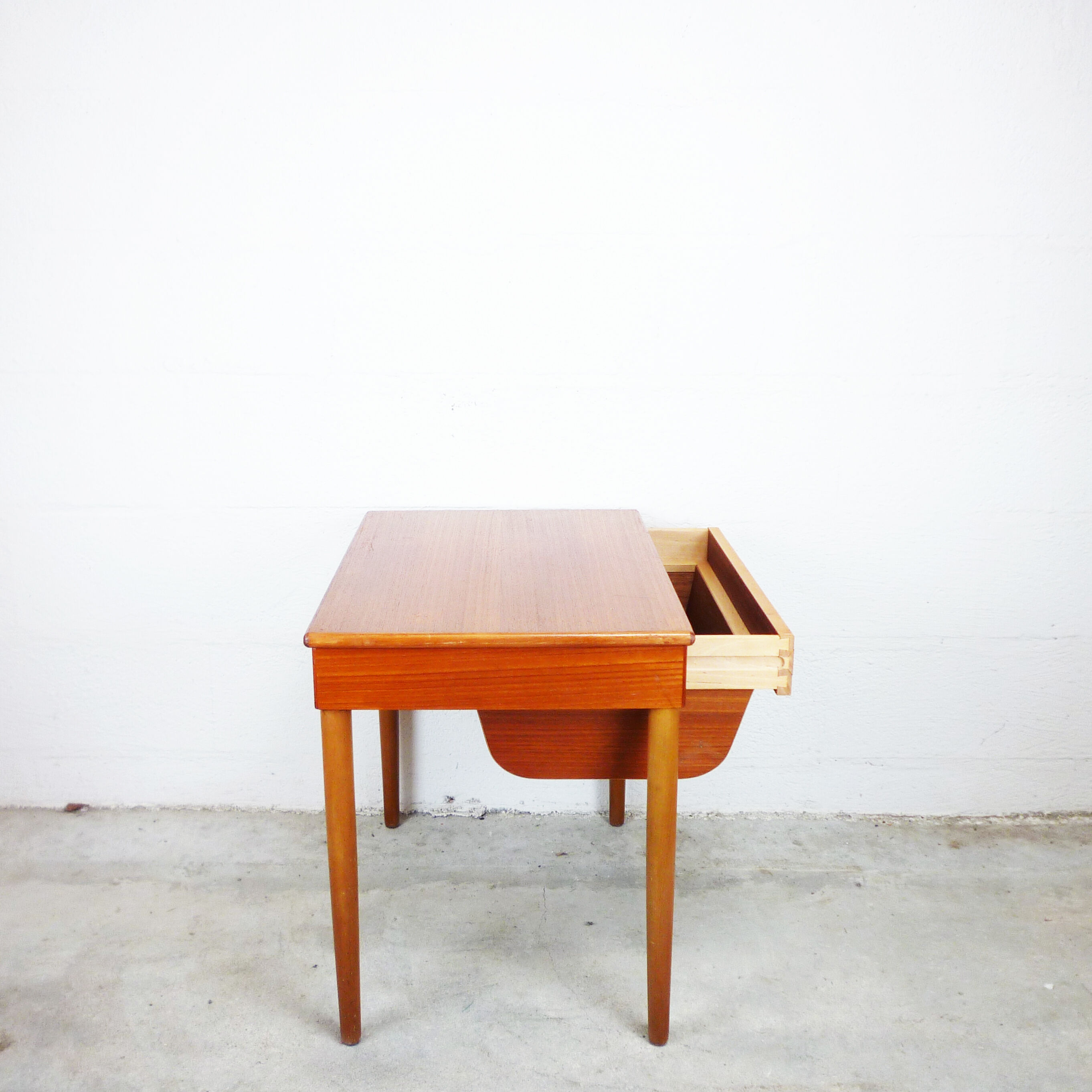 Worker Scandinavian teak