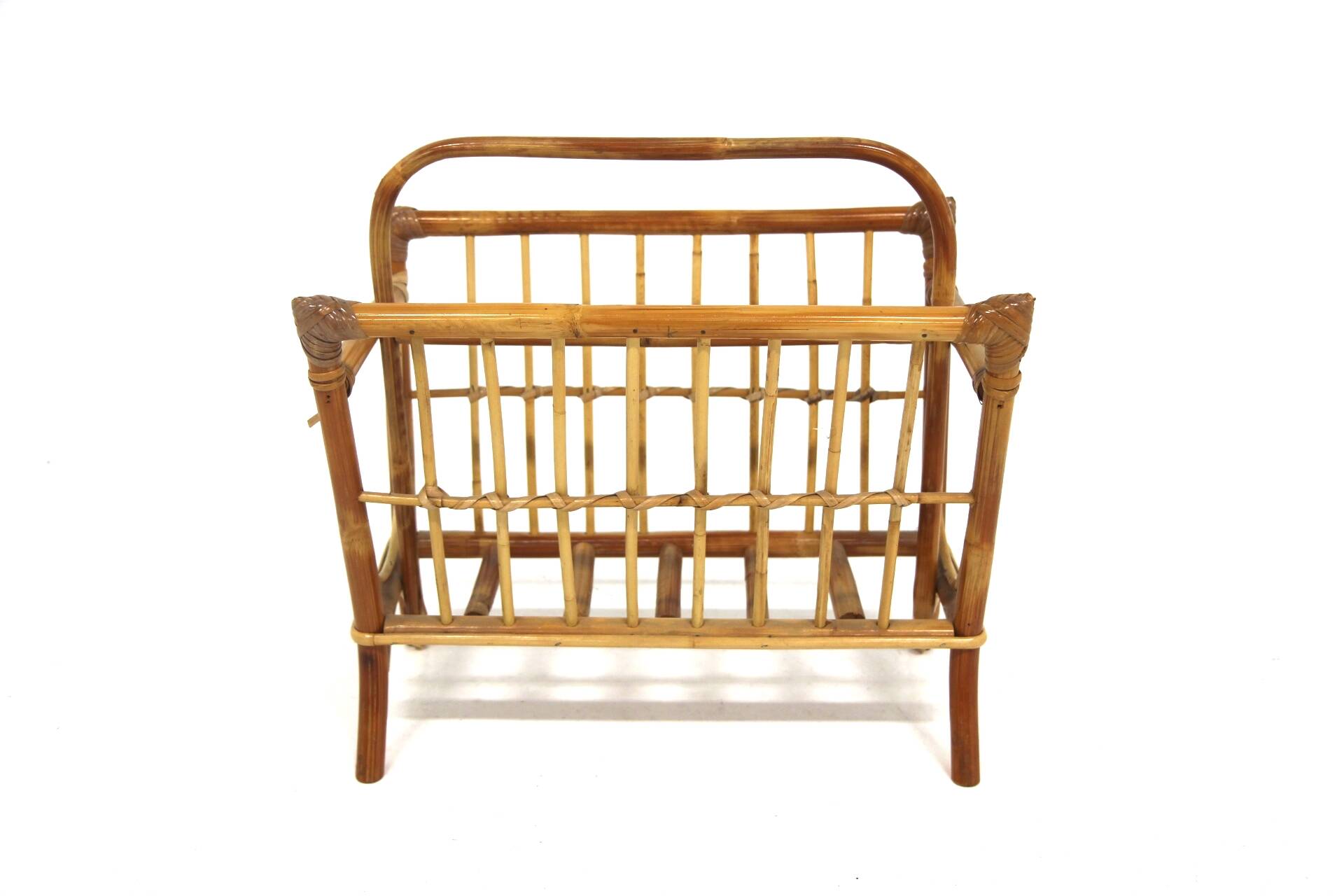 Porte-revues en rotin, suède, 1960