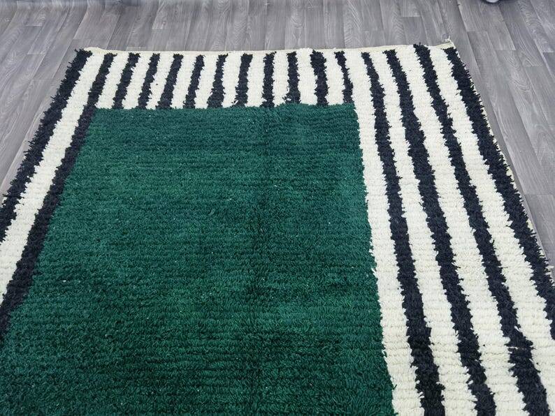Magnifique tapis berbère vert décoré 200/300cm