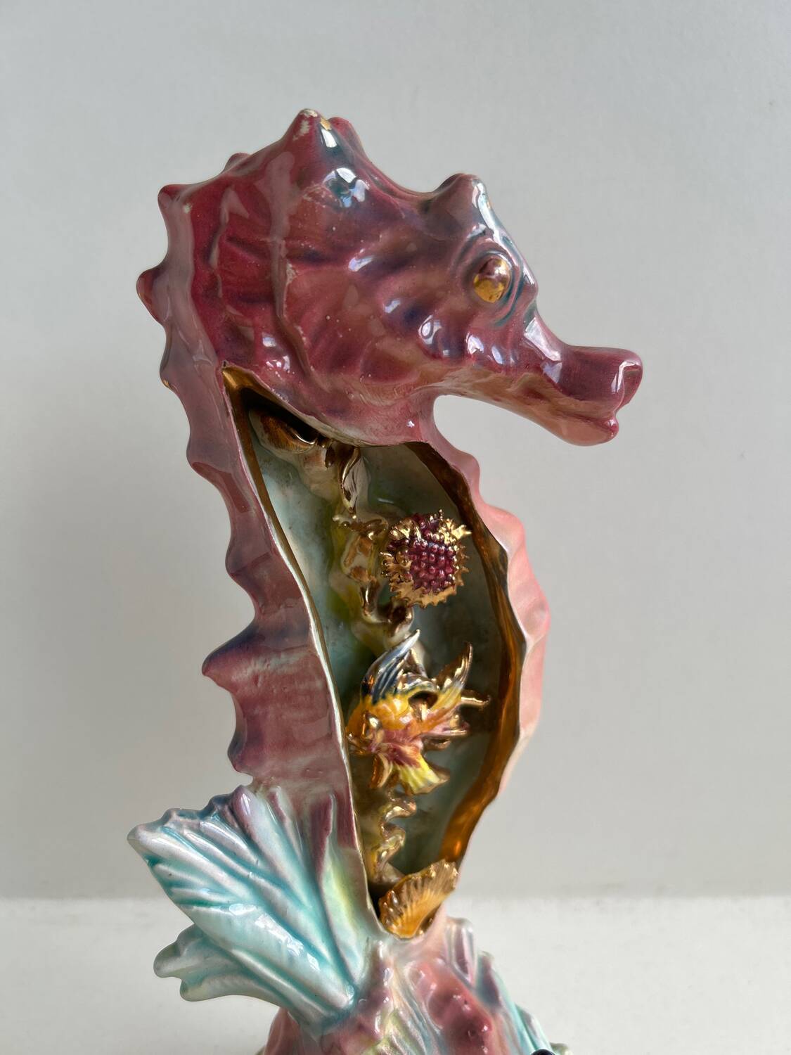Seahorse ceramic lamp