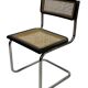 Chaise vintage Cesca style modèle B32 en chrome et noir