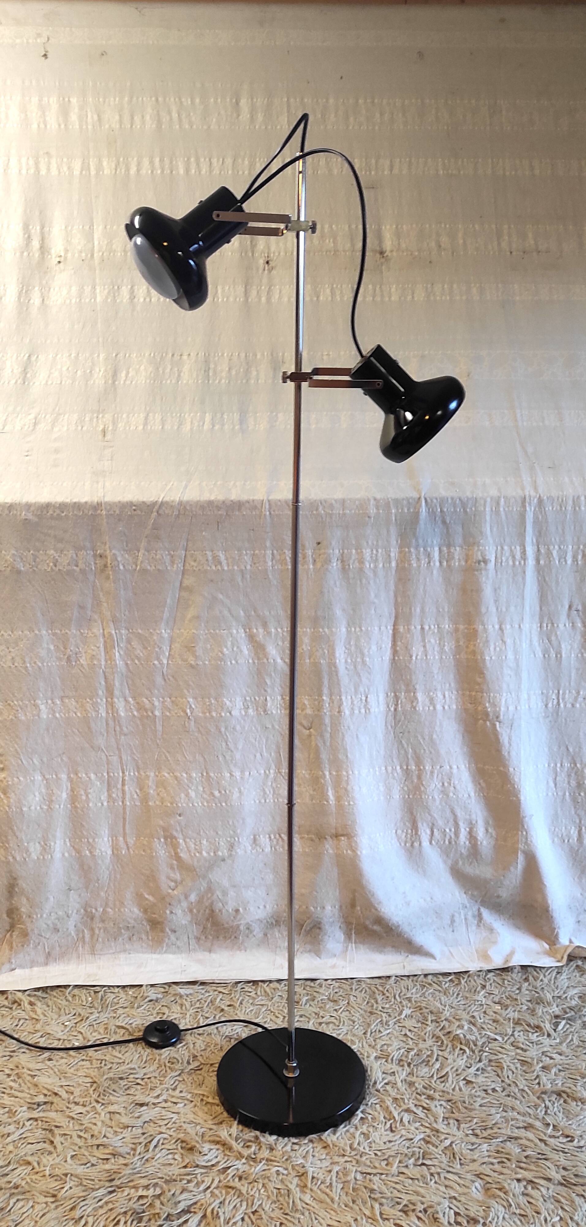 Floor lamp with 2 adjustable spotlights in chrome and black metal - 1960s/70s