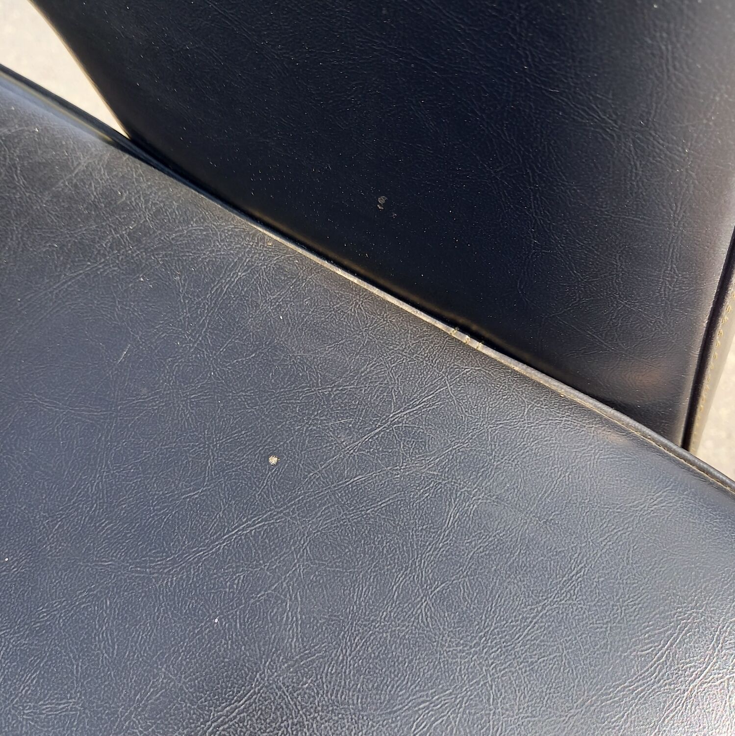 Set of 2 vintage armchairs