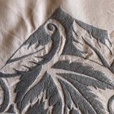 Embroidered linen tablecloth and six napkins