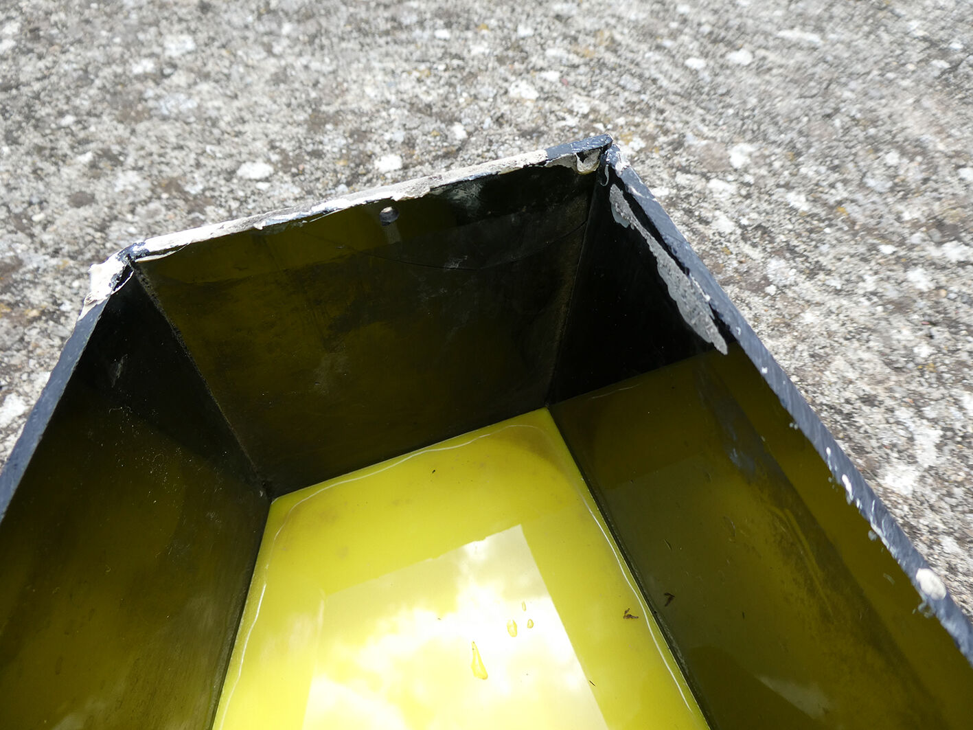 Yellow and black industrial sign letter "N"