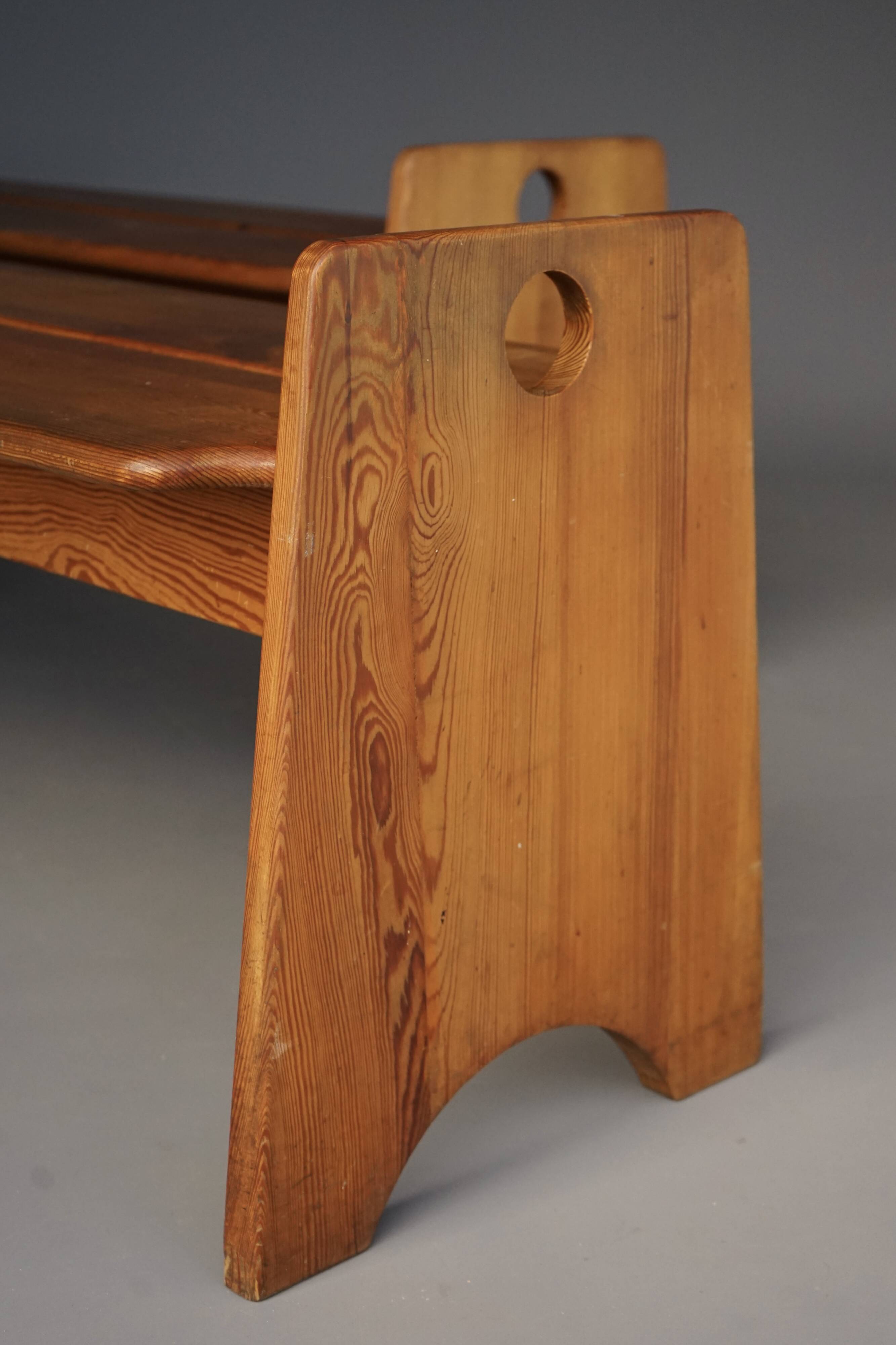 Ensemble de bancs en pin suédois du milieu du siècle par Gilbert Marklund, années 1960