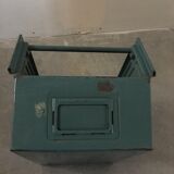 Metal beaked lockers