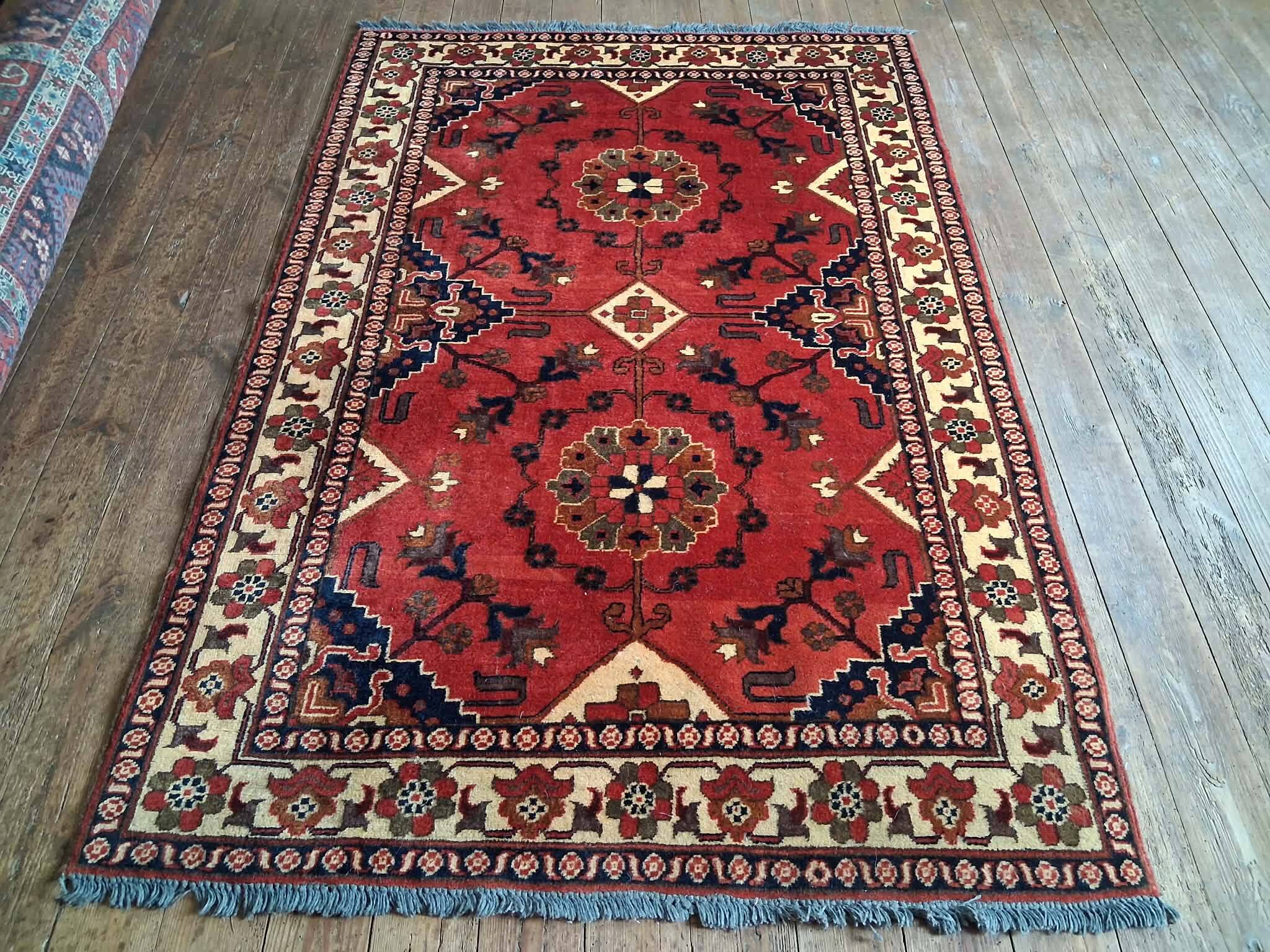 Handmade Pakistani Ghazni rug 185x122cm