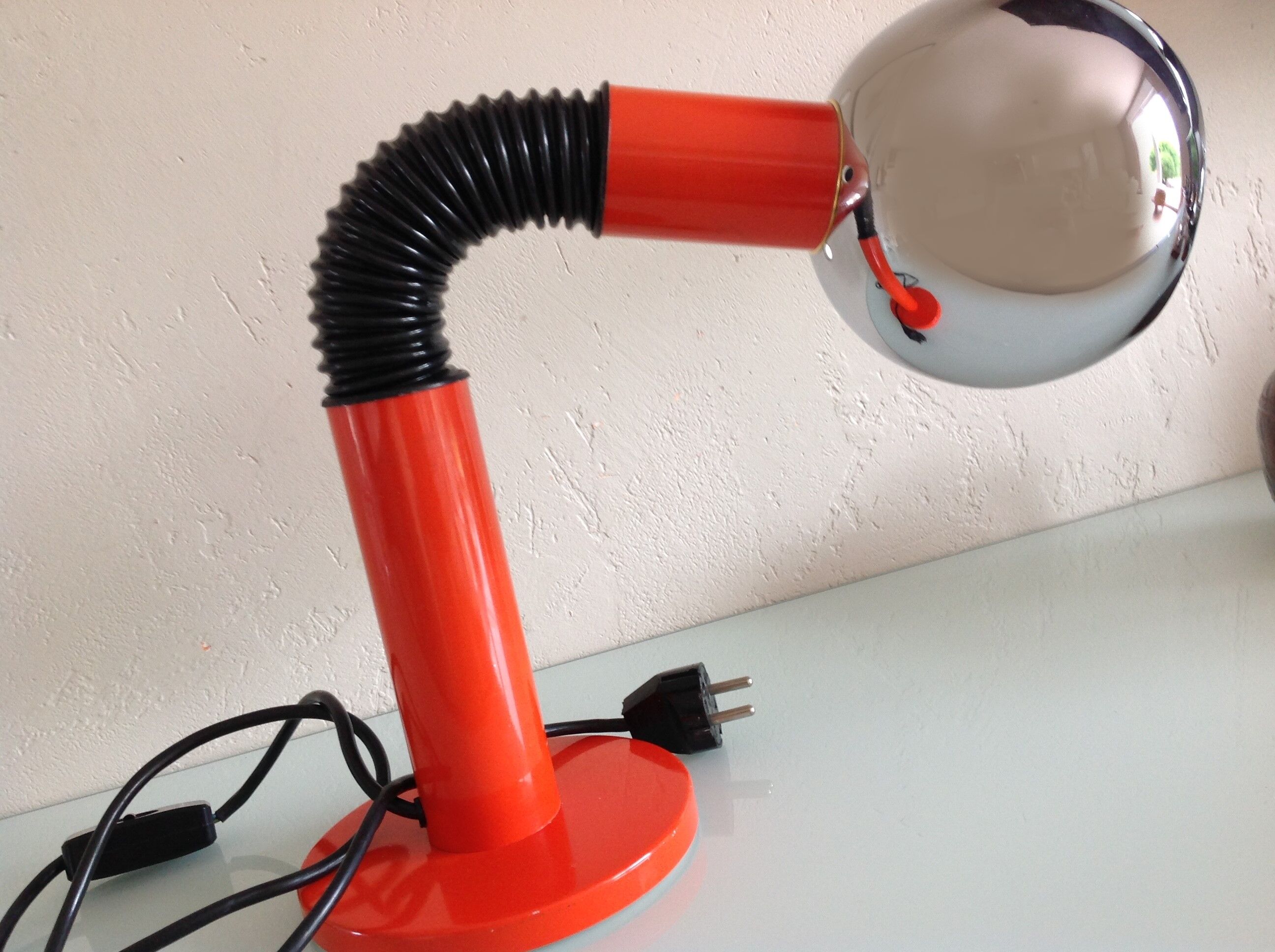 Orange eyeball lamp and chrome globe 60/70