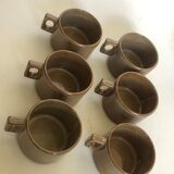 Set of 6 cups and saucers in res due