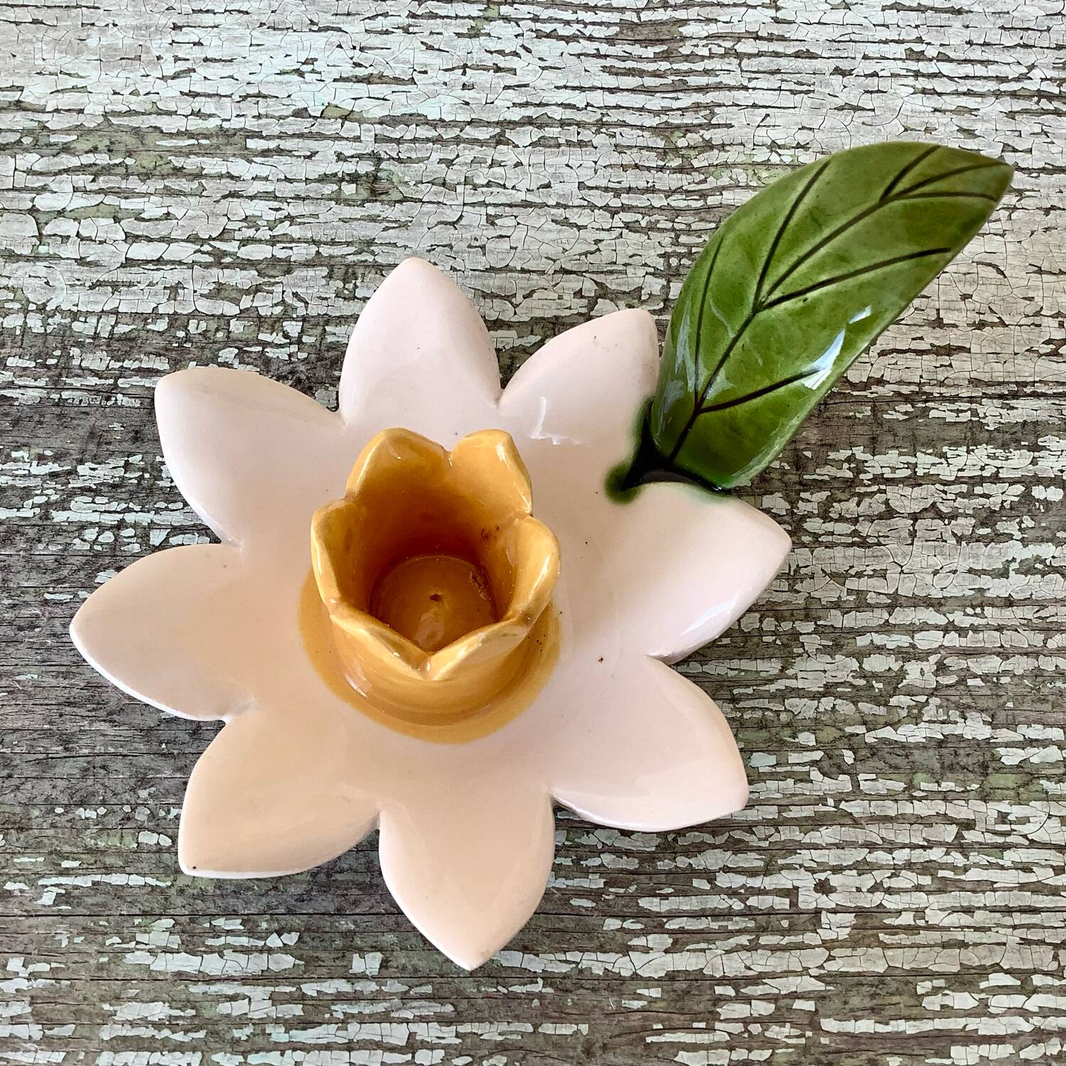Daffodil candle holder