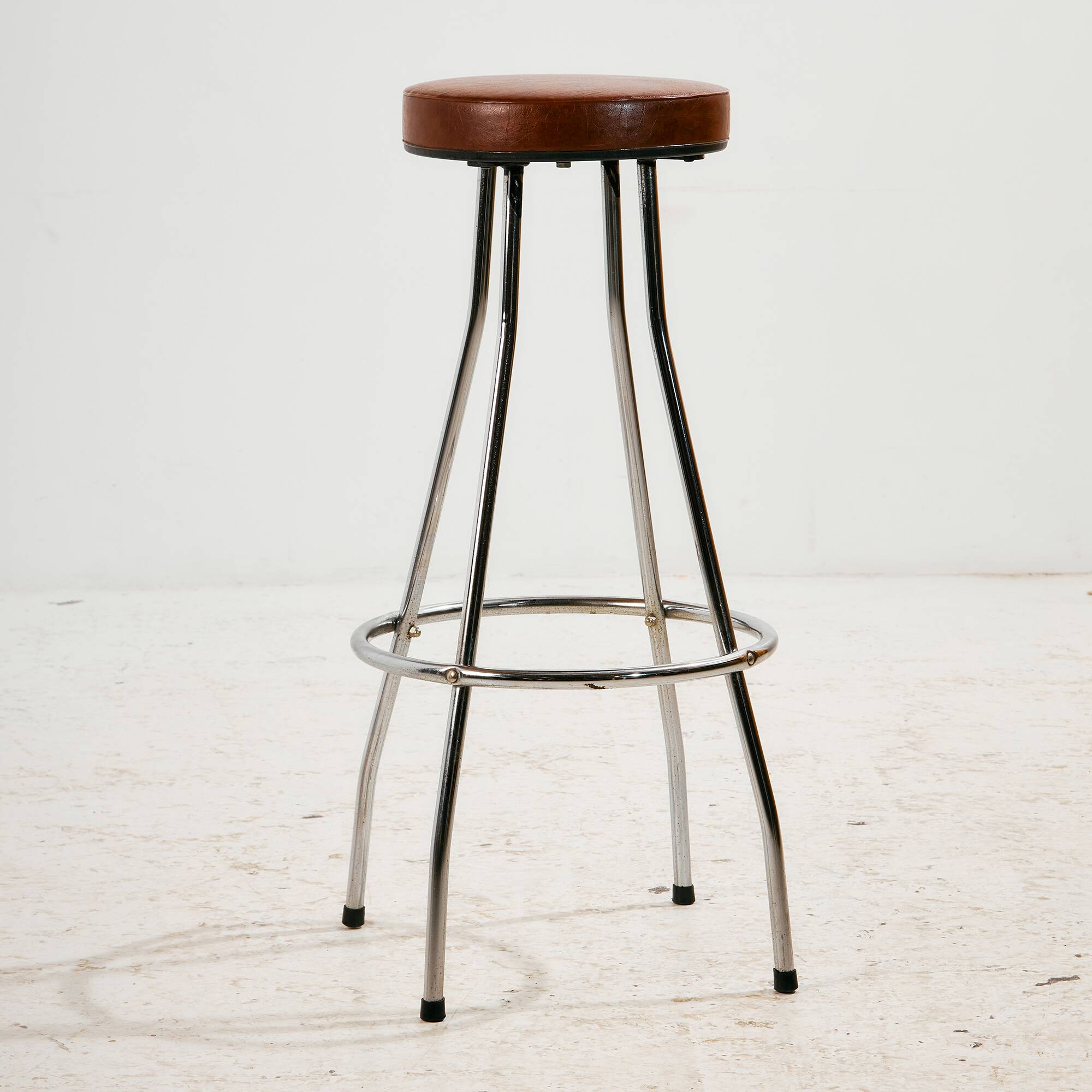 Tubular bar stool