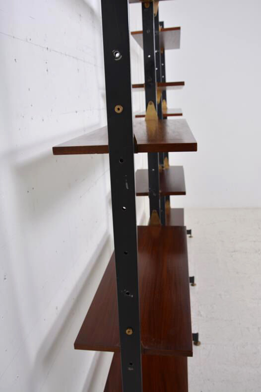 Italian freestanding shelf dating from the 60s