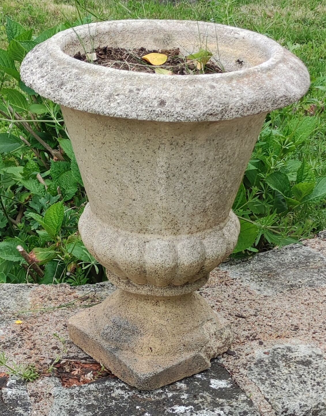 Ancient Medici stone vase