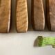 Set de 12 couteaux manches en bois d'olivier 1960