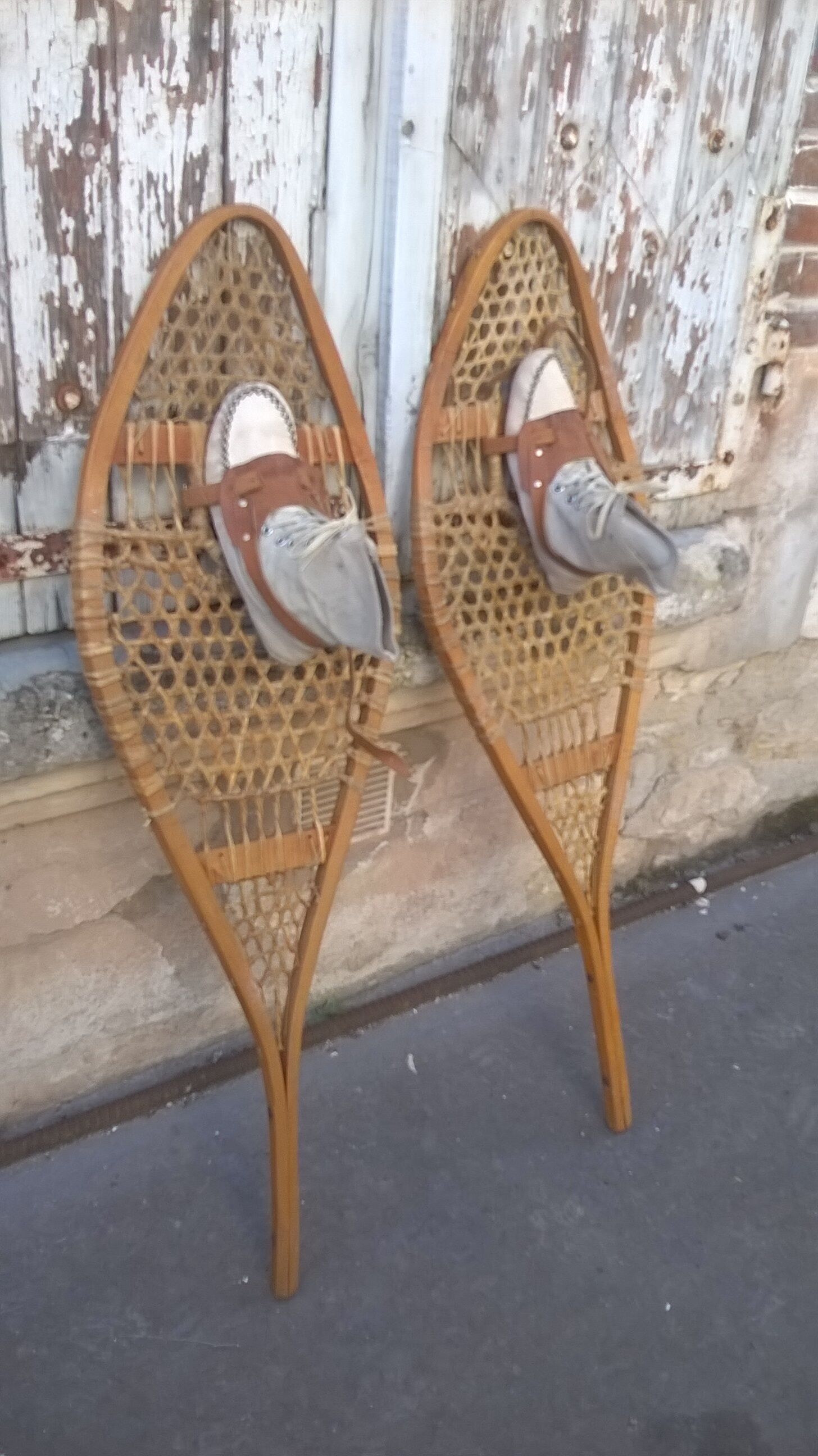 old pair of snowshoe