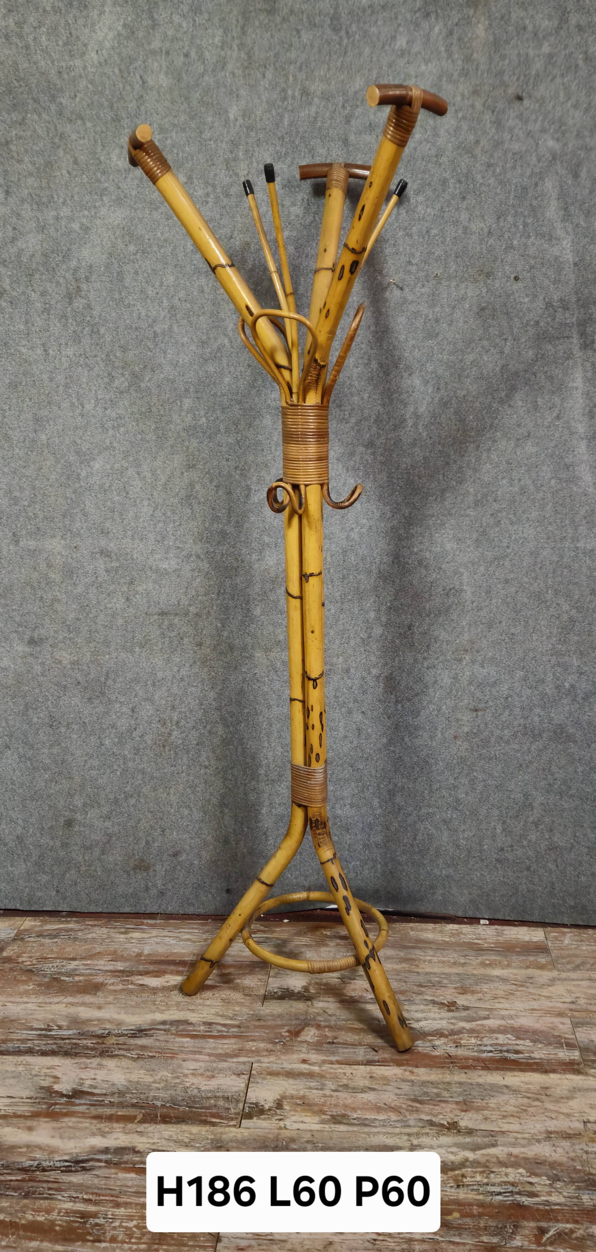 Antique bamboo and rattan coat rack, artistic work from the late 19th century.