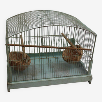 Metal bird cage