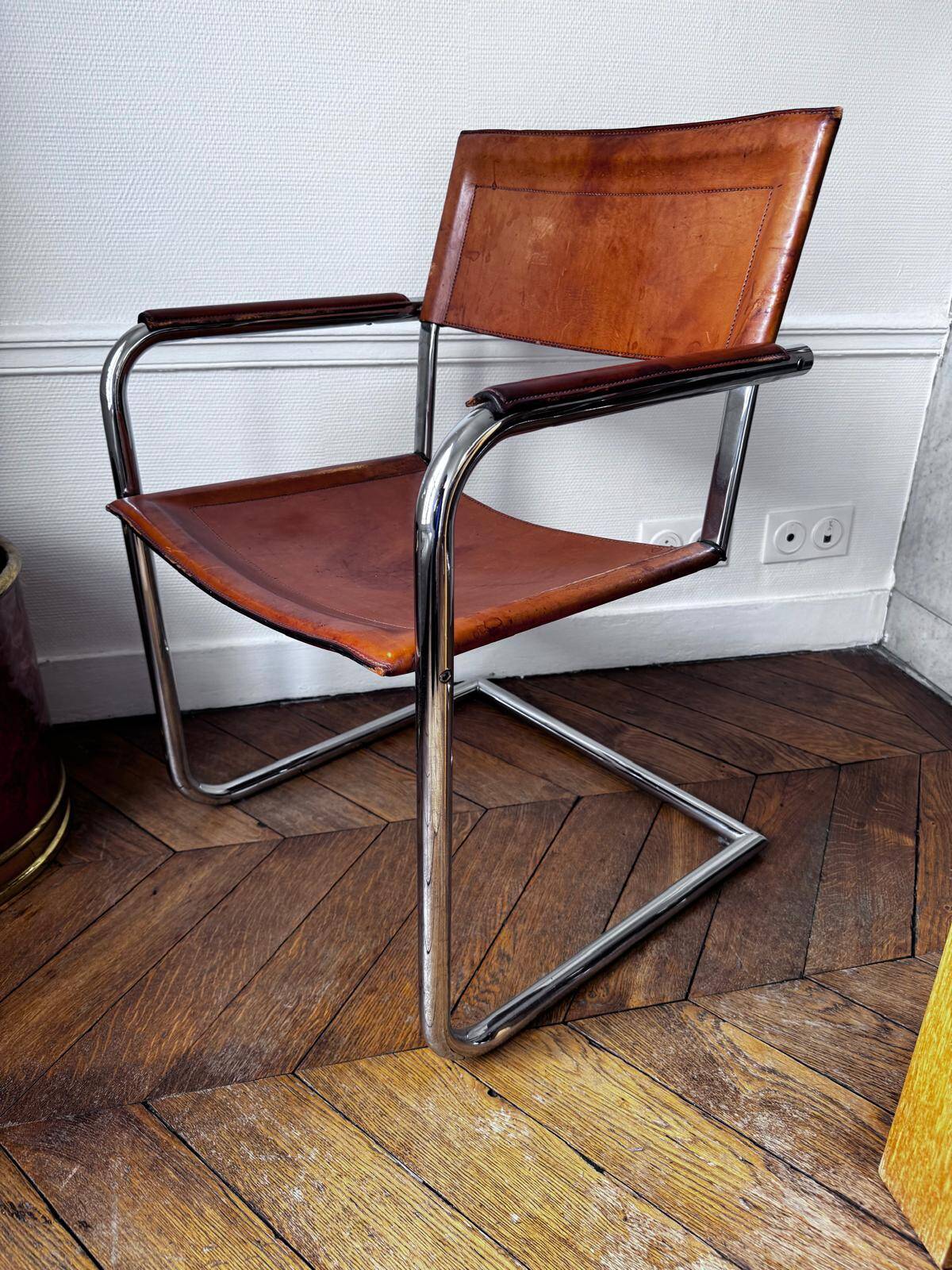 4 Matteo Grassi cantilever chairs in cognac leather