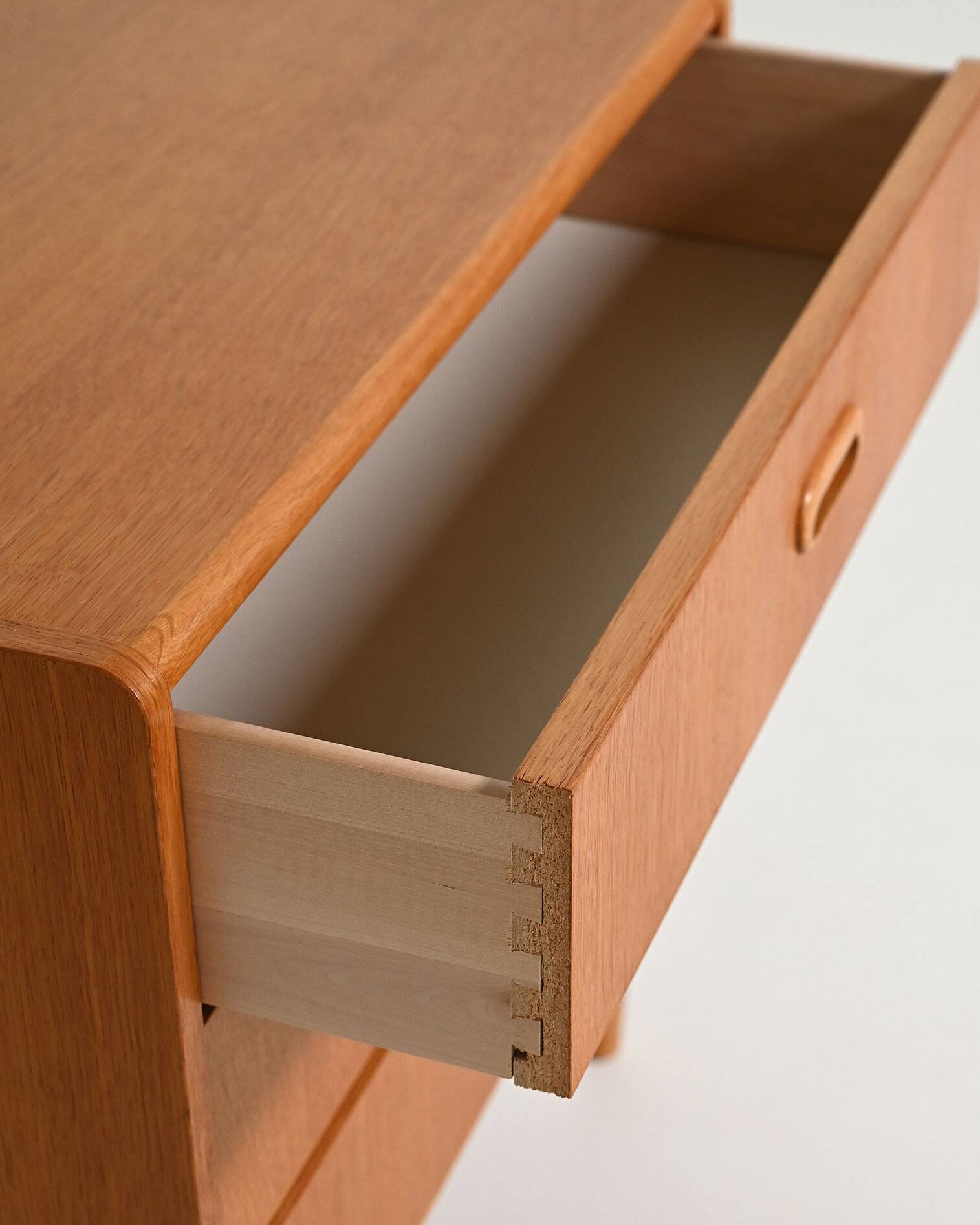 Table de chevet scandinave, années 1950-60
