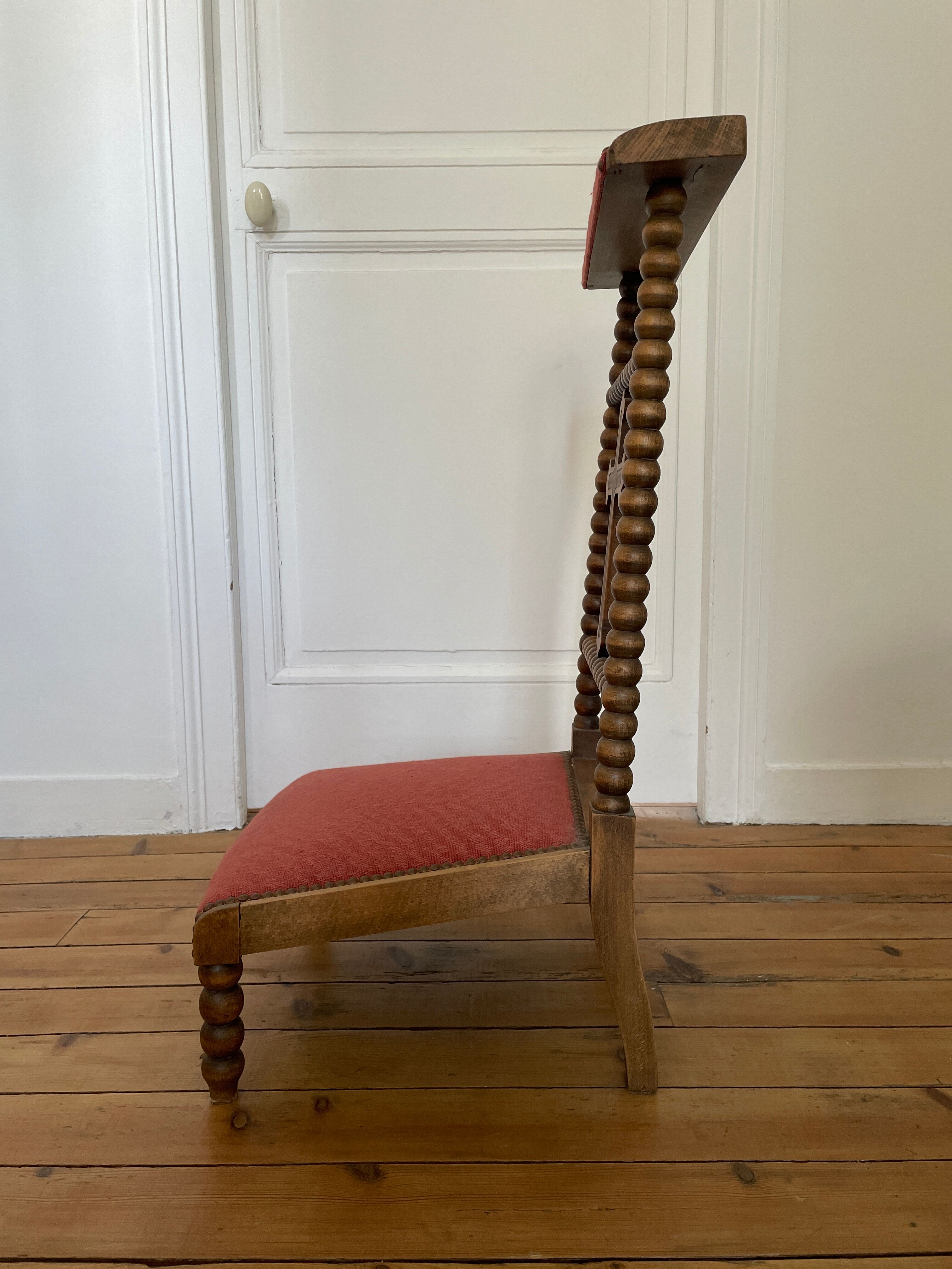 Chair prays to God Napoleon III