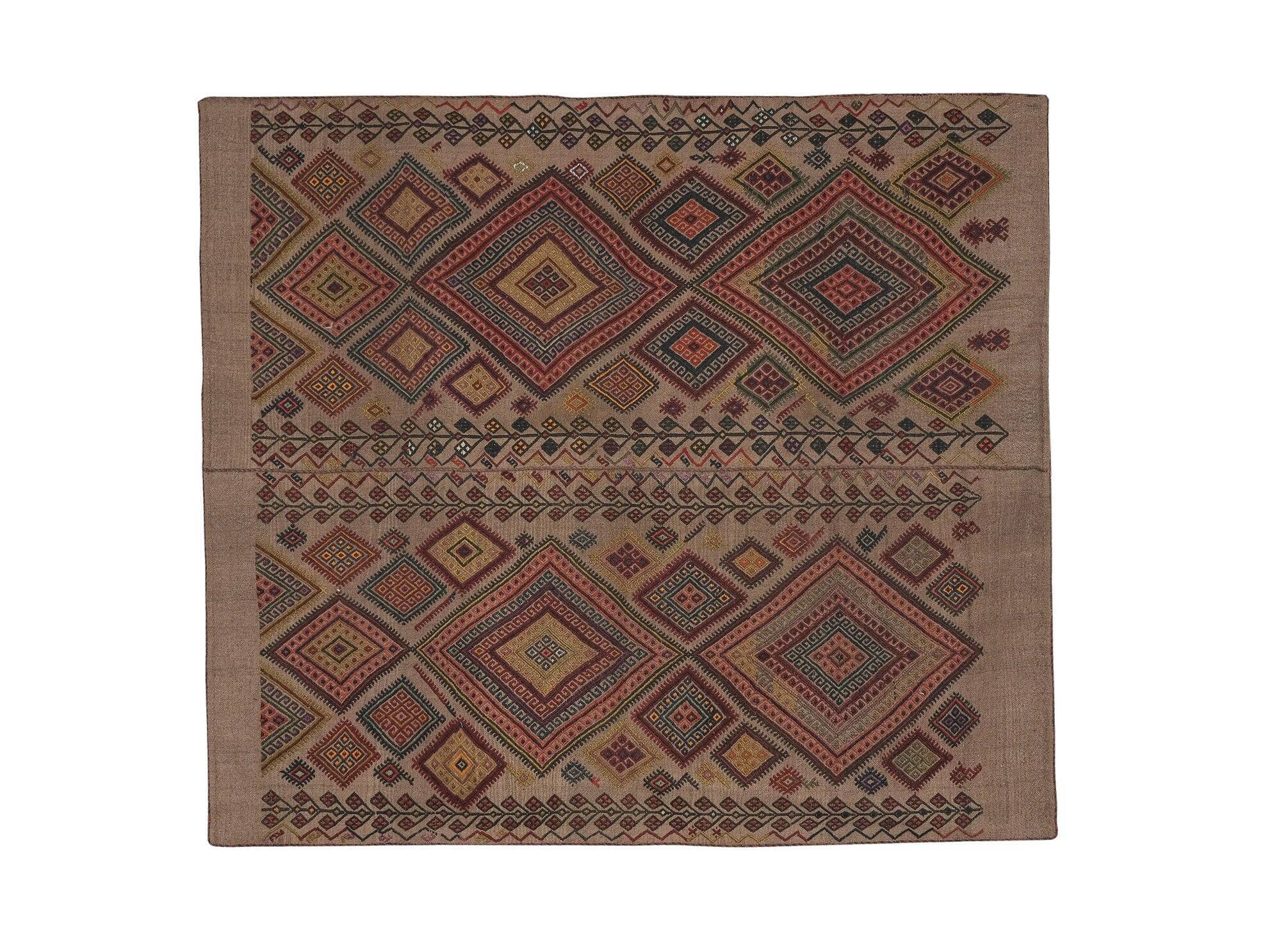 Vintage Turkish kilim, handwoven, 175x203 cm.