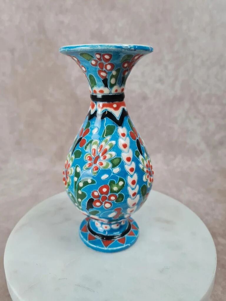 Hand-painted ceramic vase, oriental style.